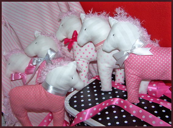   konici puntik pink